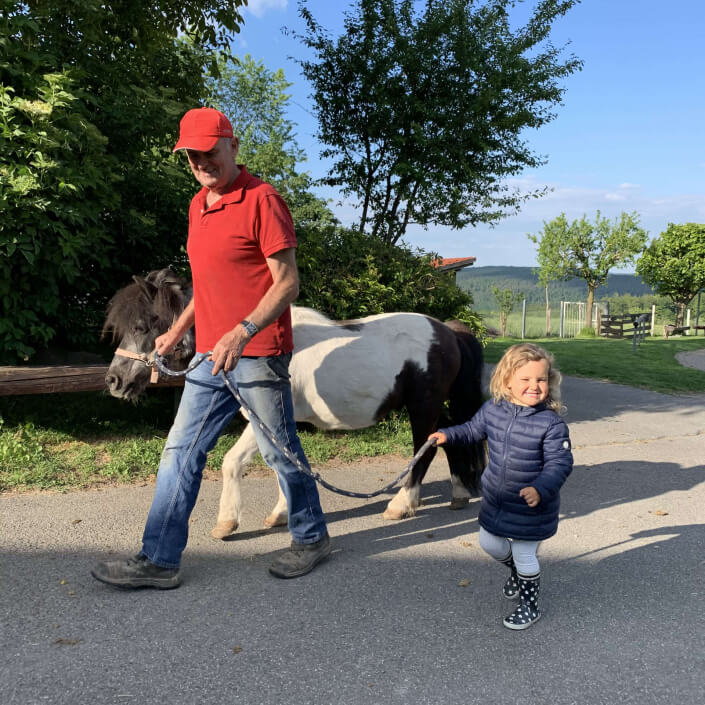 Mithelfen auf dem Ferienhof Sennert