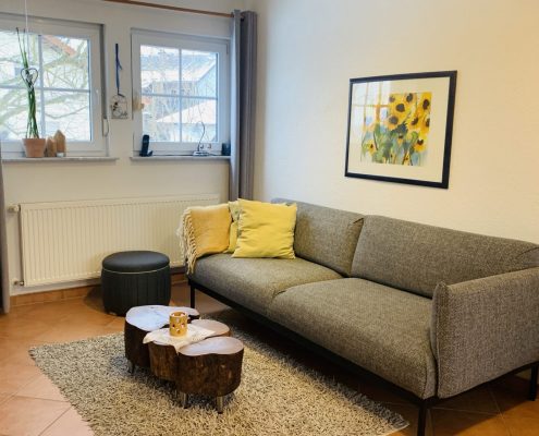 Wohnzimmer Ferienwohnung Sonnenblume.JPG